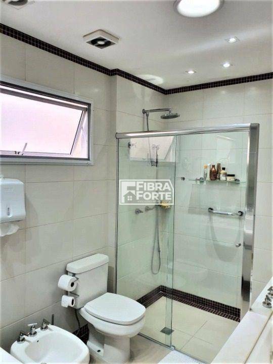 Casa de Condomínio à venda com 3 quartos, 220m² - Foto 13