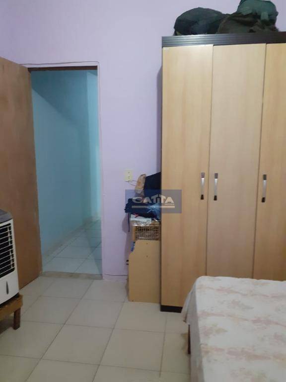 Sobrado à venda com 2 quartos, 68m² - Foto 2