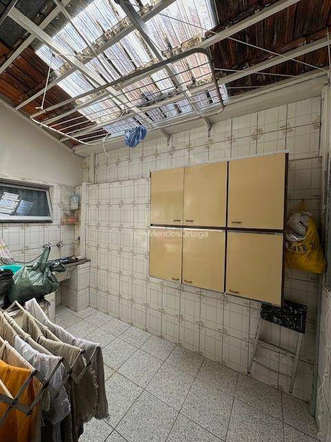 Casa à venda com 3 quartos, 168m² - Foto 8