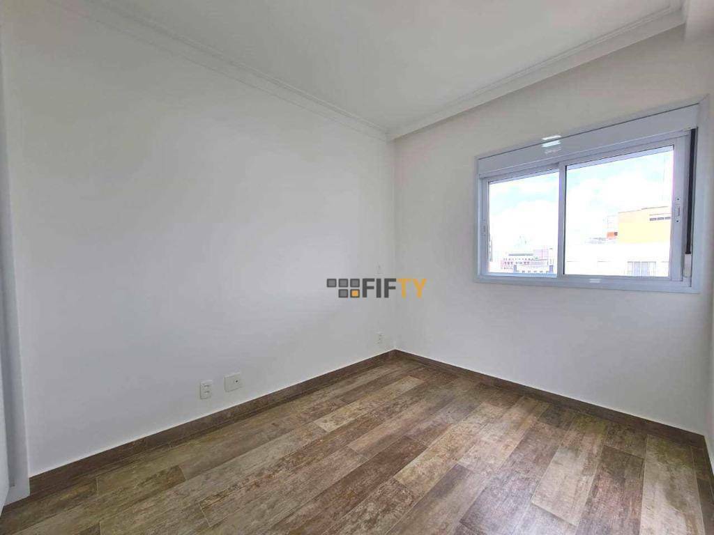 Apartamento para alugar com 1 quarto, 50m² - Foto 11