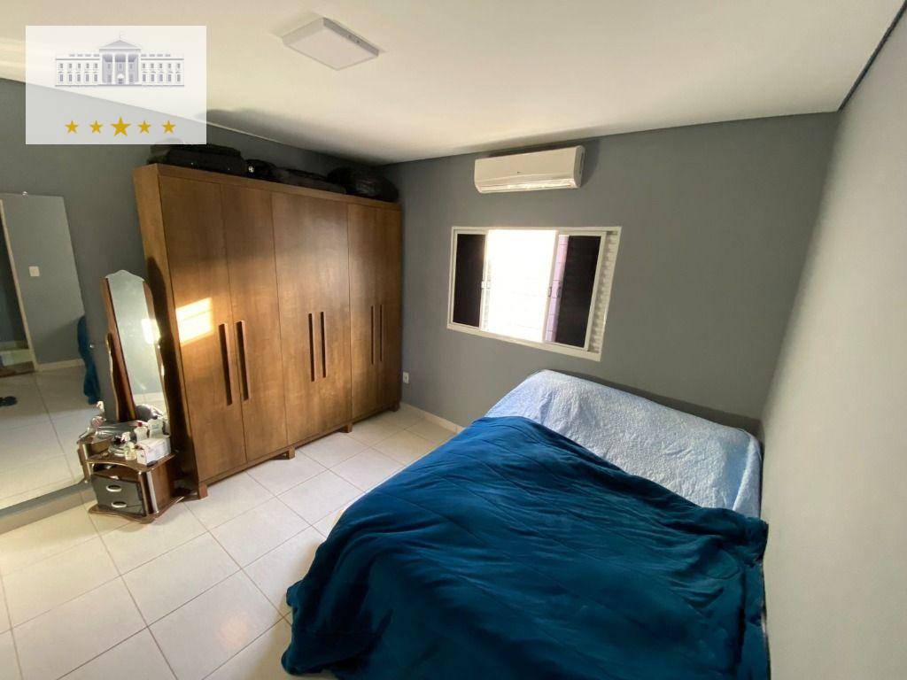 Casa à venda com 3 quartos, 200m² - Foto 4