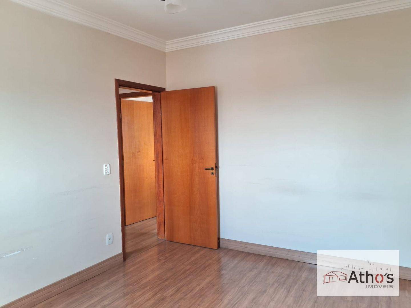 Apartamento à venda com 3 quartos, 85m² - Foto 12