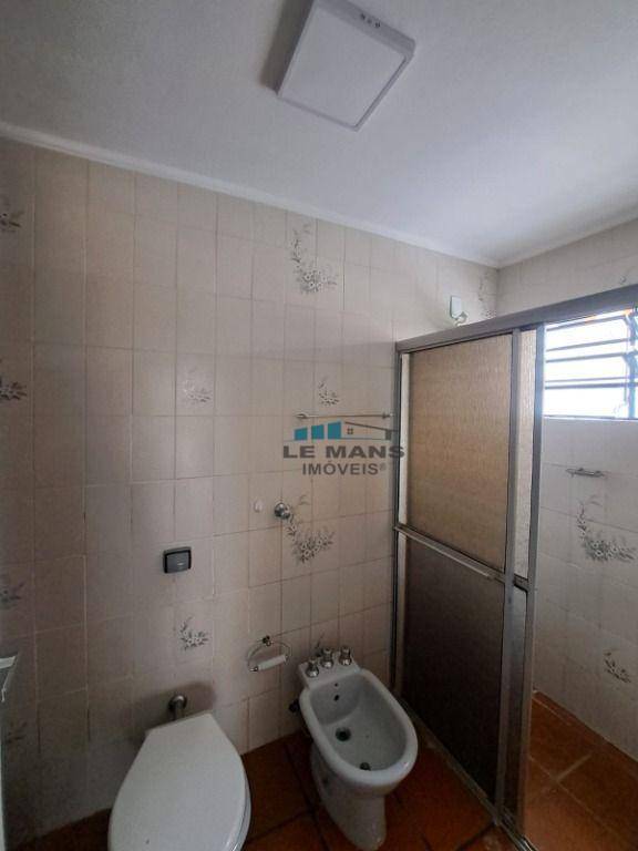 Casa à venda e aluguel com 3 quartos, 267m² - Foto 13