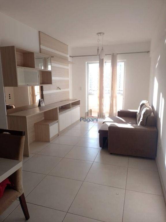 Apartamento para alugar com 2 quartos, 72m² - Foto 11