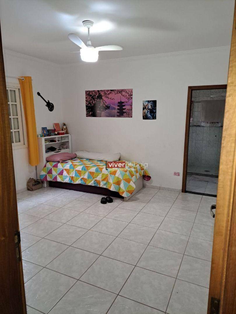 Casa à venda com 3 quartos, 199m² - Foto 14