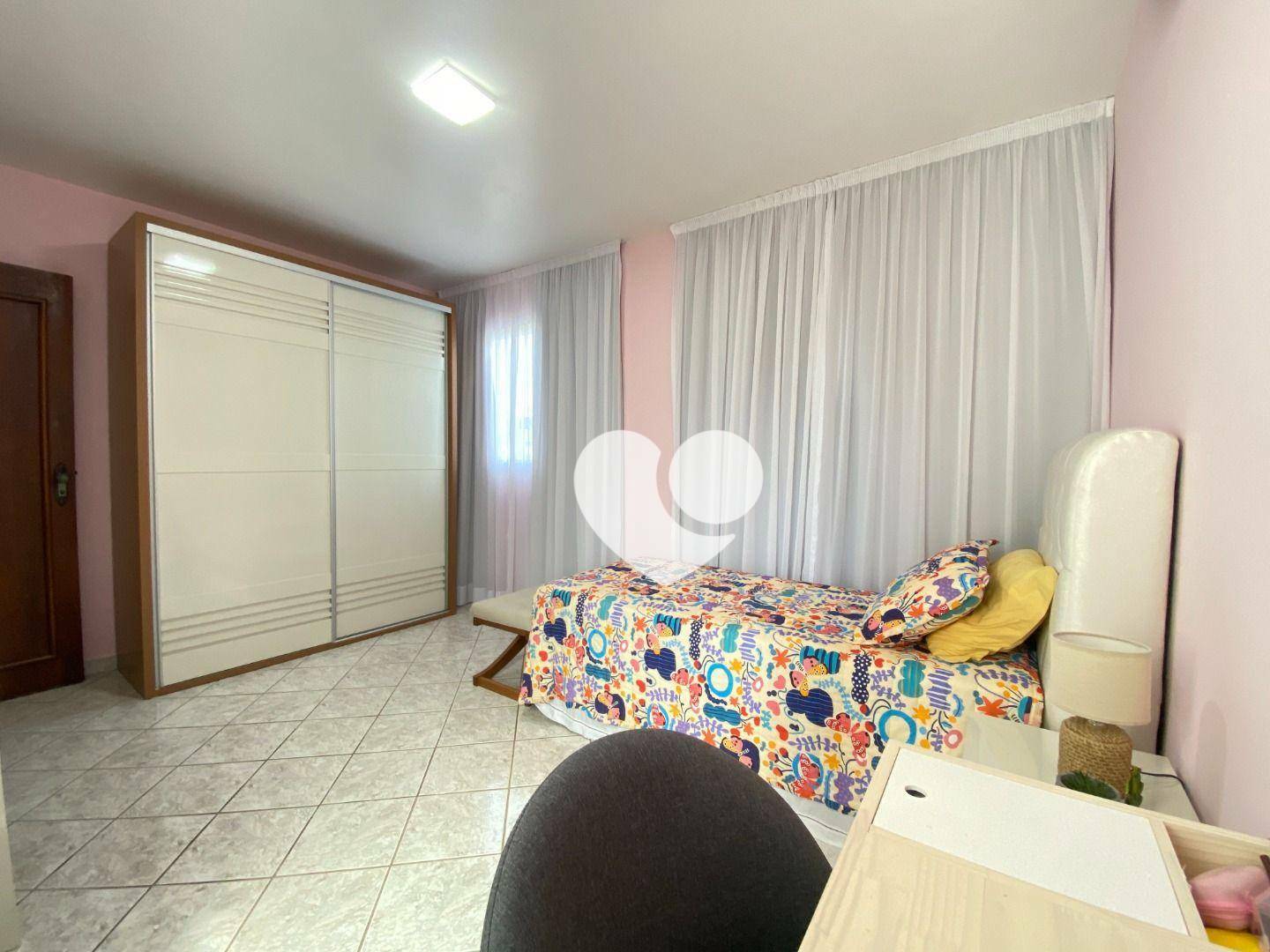 Casa à venda com 3 quartos, 415m² - Foto 13