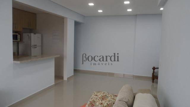 Apartamento à venda com 2 quartos, 85m² - Foto 2