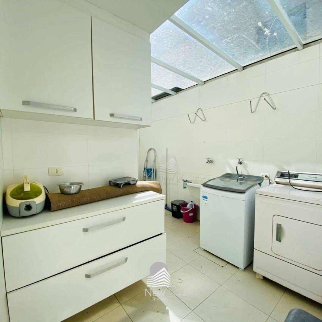 Casa de Condomínio para alugar com 5 quartos, 340m² - Foto 44