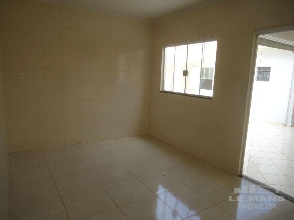 Casa à venda com 2 quartos, 117m² - Foto 13