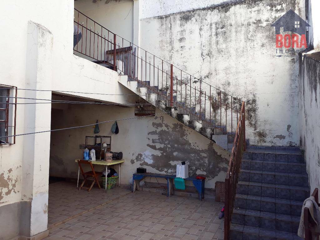 Casa à venda com 3 quartos, 200m² - Foto 14