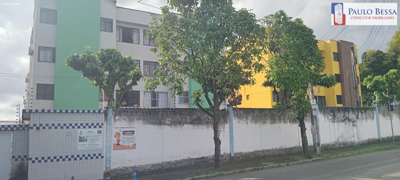 Apartamento à venda com 2 quartos, 77m² - Foto 1
