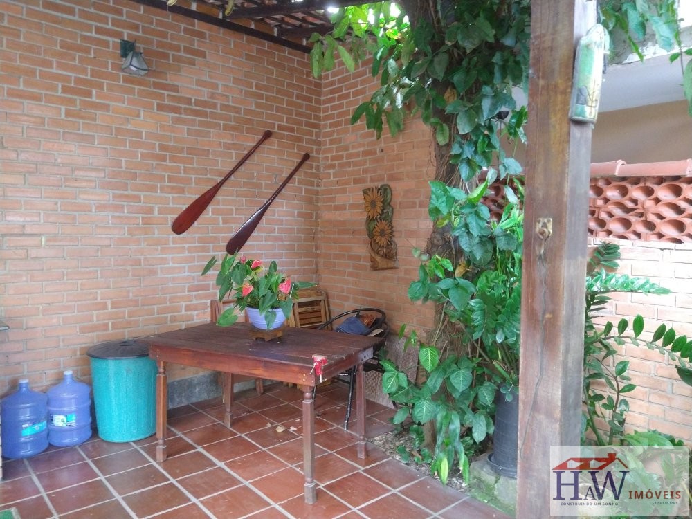 Casa à venda com 3 quartos, 100m² - Foto 34