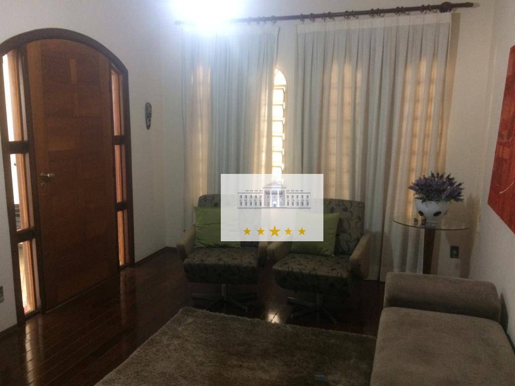 Casa à venda com 3 quartos, 246m² - Foto 15