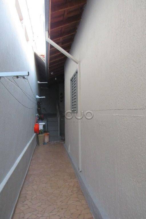 Casa à venda com 1 quarto, 80m² - Foto 2