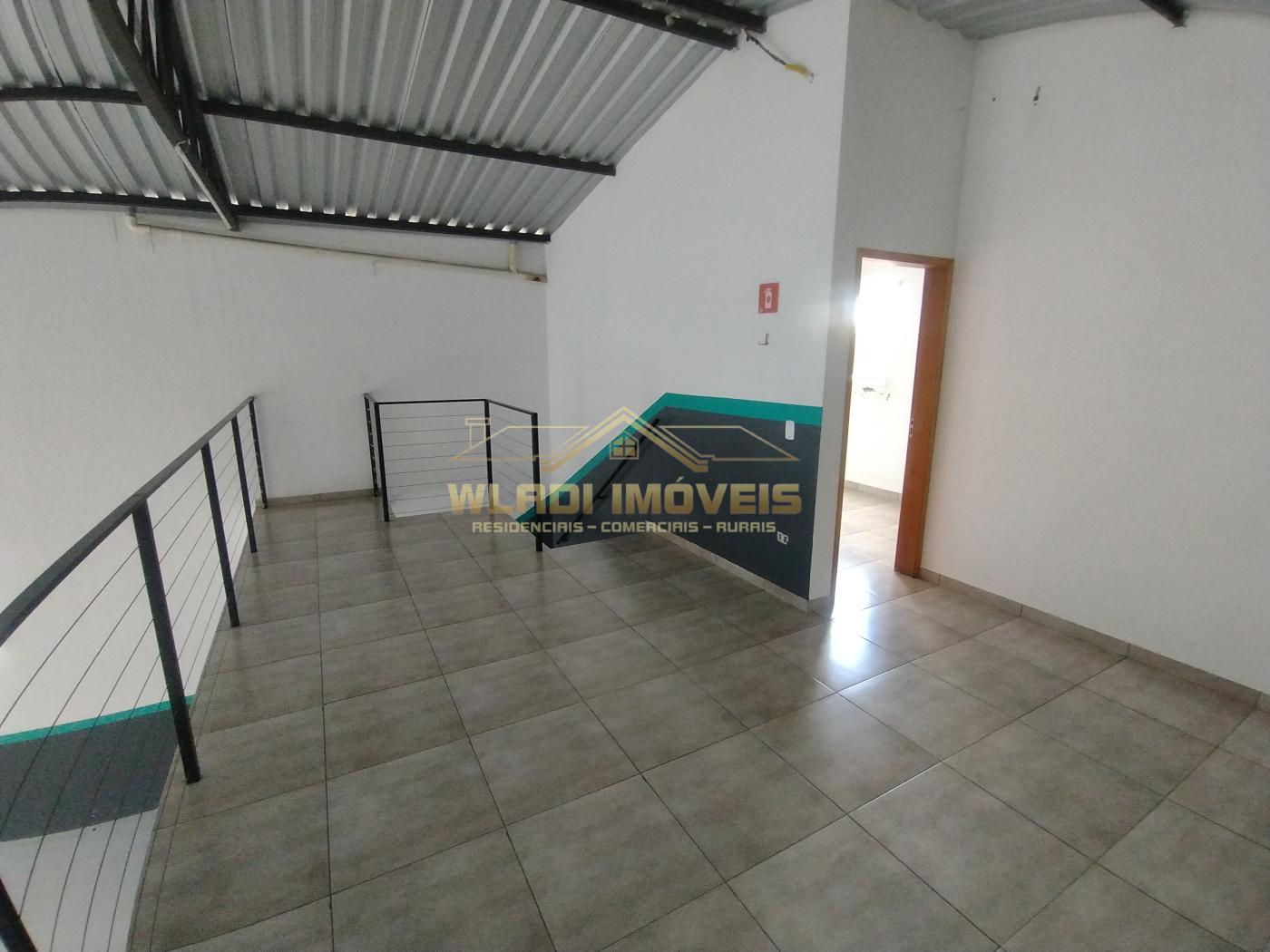 Depósito-Galpão-Armazém para alugar, 220m² - Foto 5