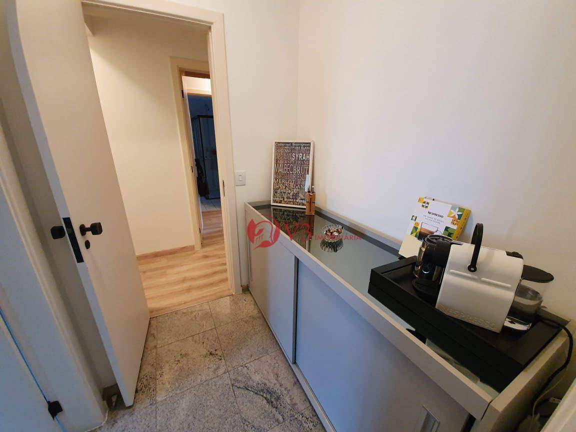 Apartamento à venda com 3 quartos, 137m² - Foto 6