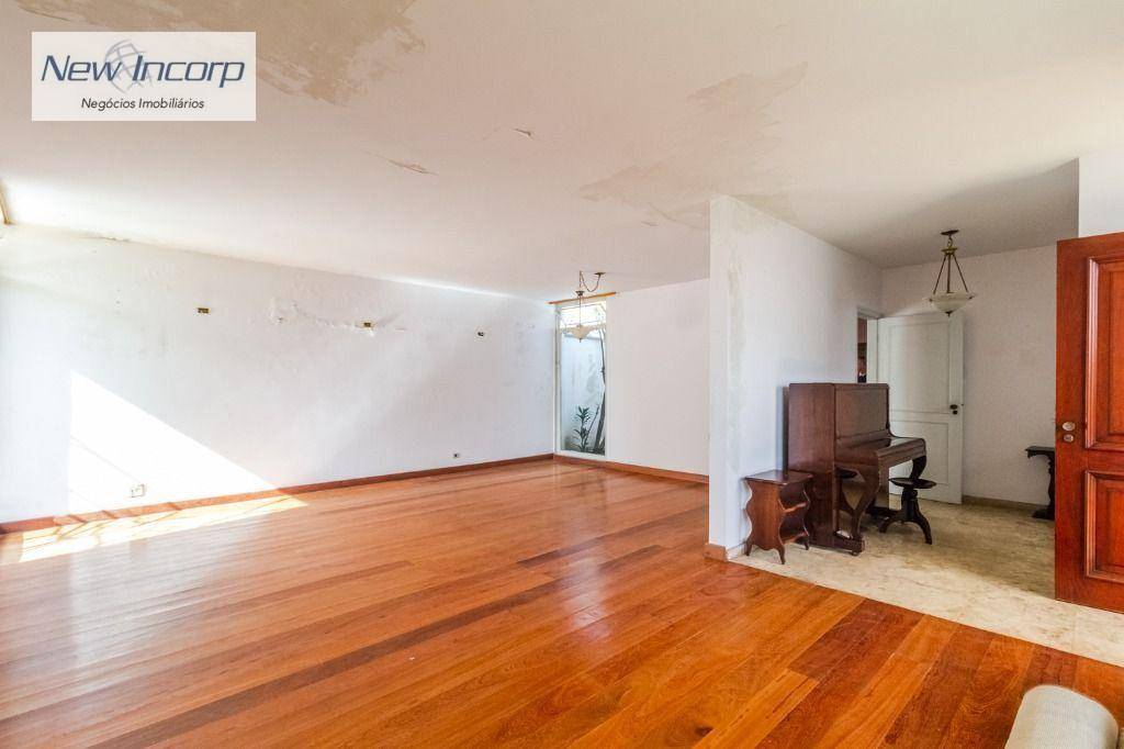 Casa à venda com 3 quartos, 307m² - Foto 6