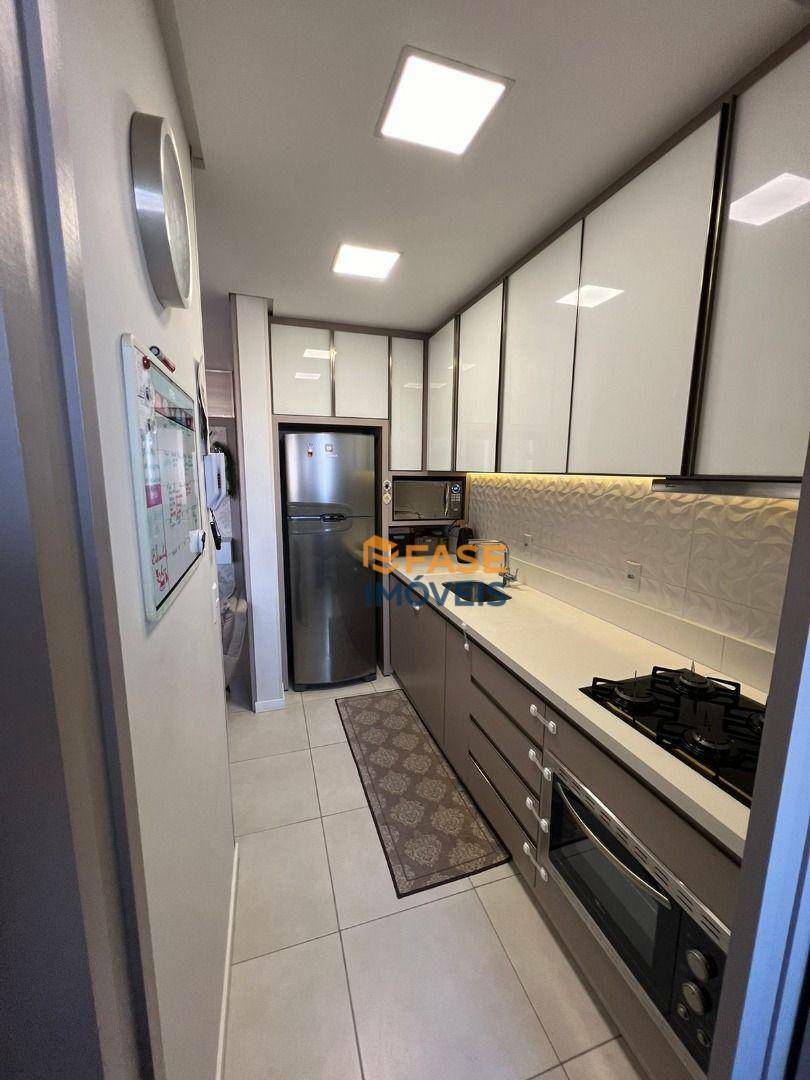 Apartamento à venda com 3 quartos, 83m² - Foto 14