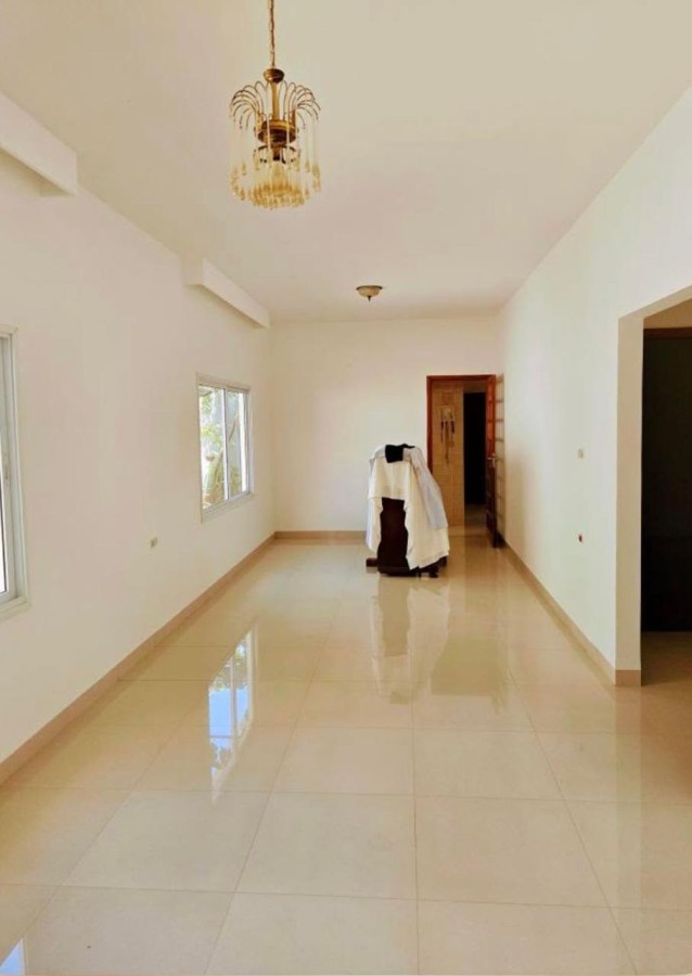 Casa à venda com 2 quartos, 270m² - Foto 2