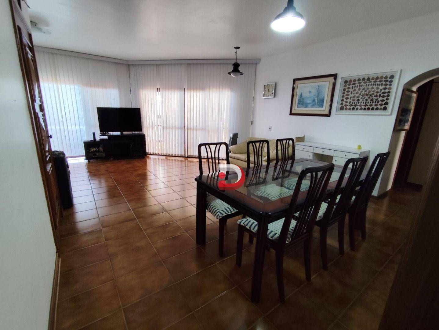 Apartamento à venda com 2 quartos, 110m² - Foto 1