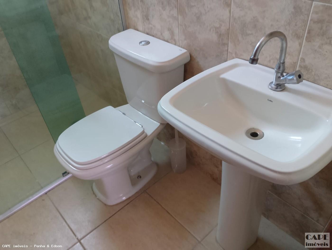 Casa para alugar com 2 quartos, 45m² - Foto 14