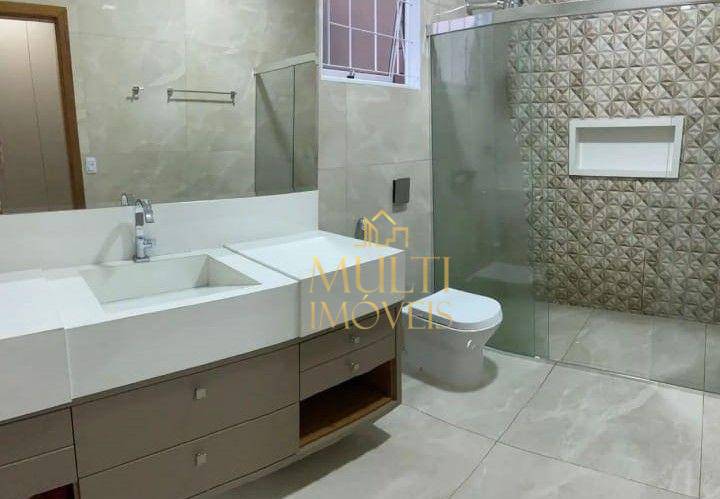 Chácara para alugar com 4 quartos, 200m² - Foto 2