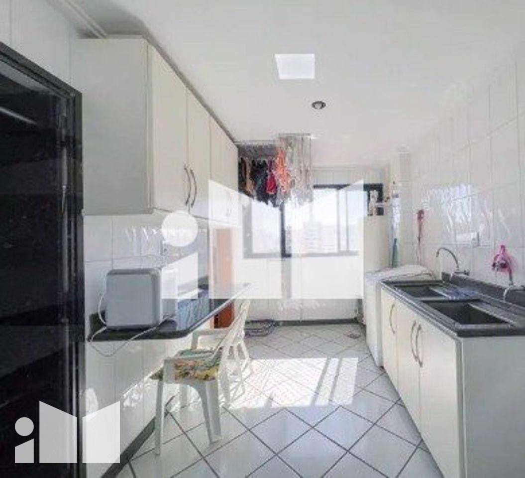 Apartamento à venda com 4 quartos, 330m² - Foto 14