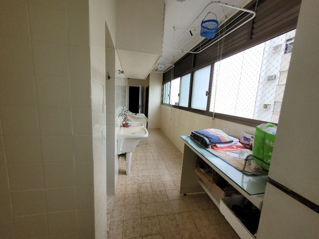 Apartamento à venda com 4 quartos, 216m² - Foto 28