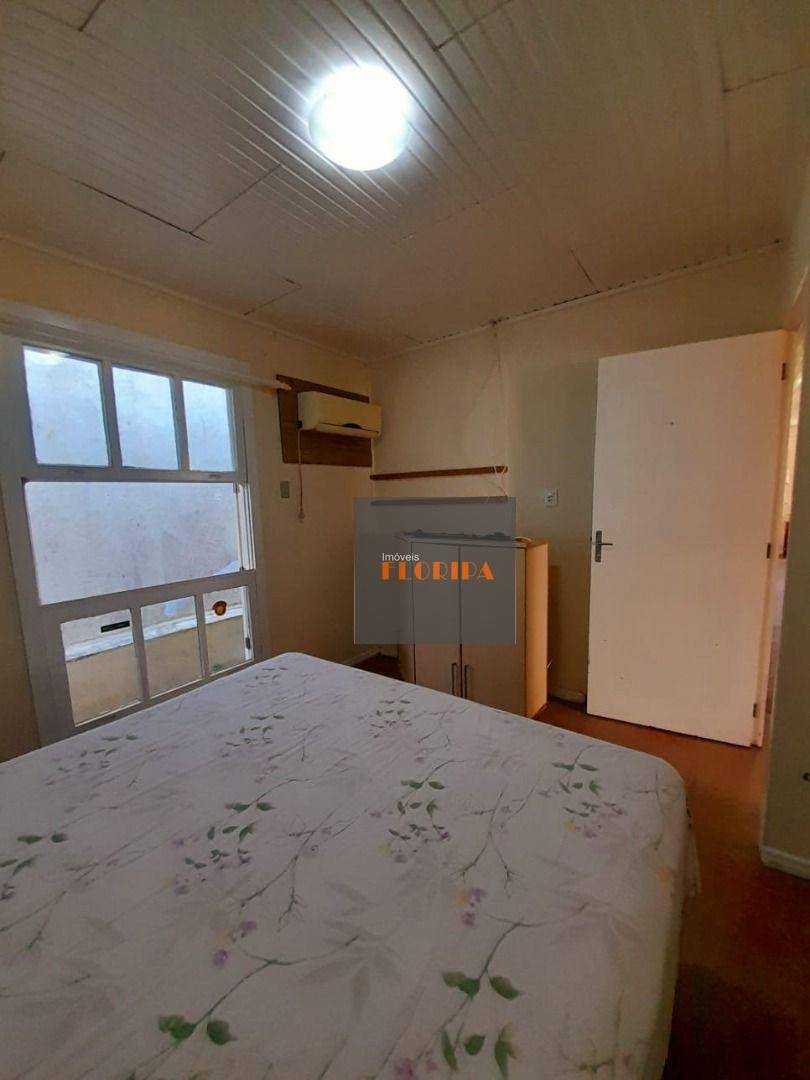 Casa à venda com 4 quartos, 90m² - Foto 14