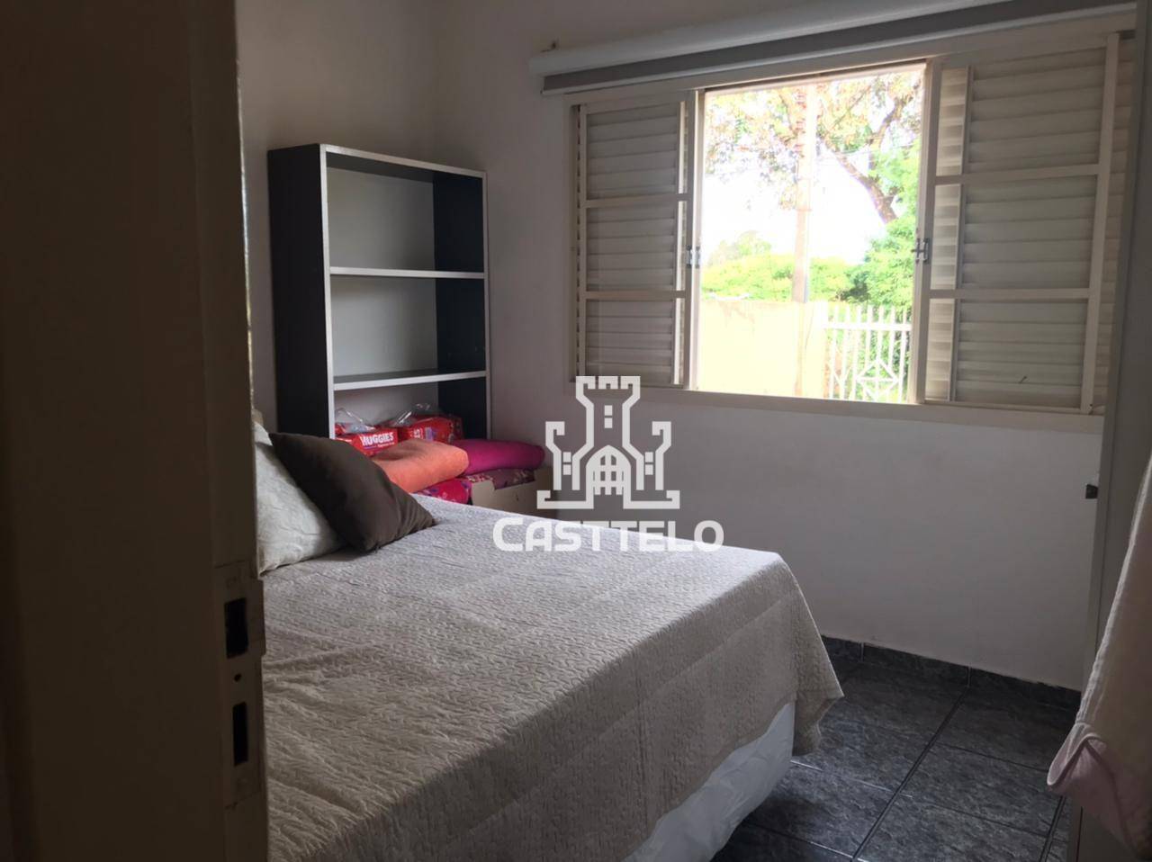 Casa à venda com 2 quartos, 70m² - Foto 8