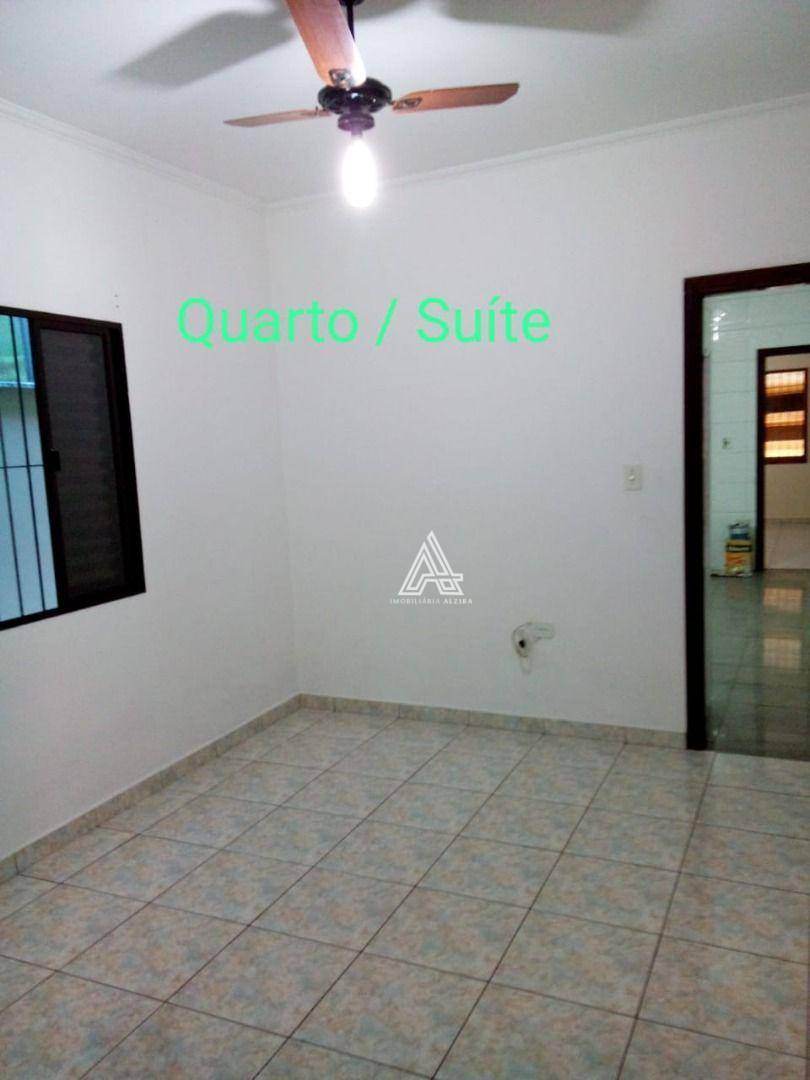 Casa à venda com 2 quartos, 125m² - Foto 4