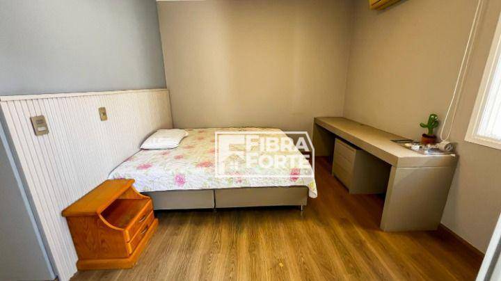 Casa de Condomínio à venda com 4 quartos, 356m² - Foto 16