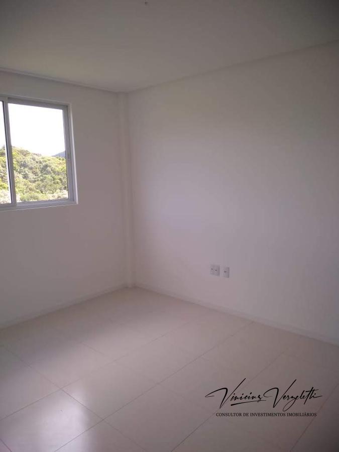 Apartamento à venda com 2 quartos, 81m² - Foto 35