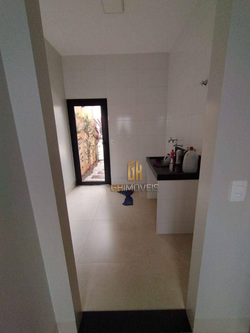 Casa à venda com 3 quartos, 200m² - Foto 33