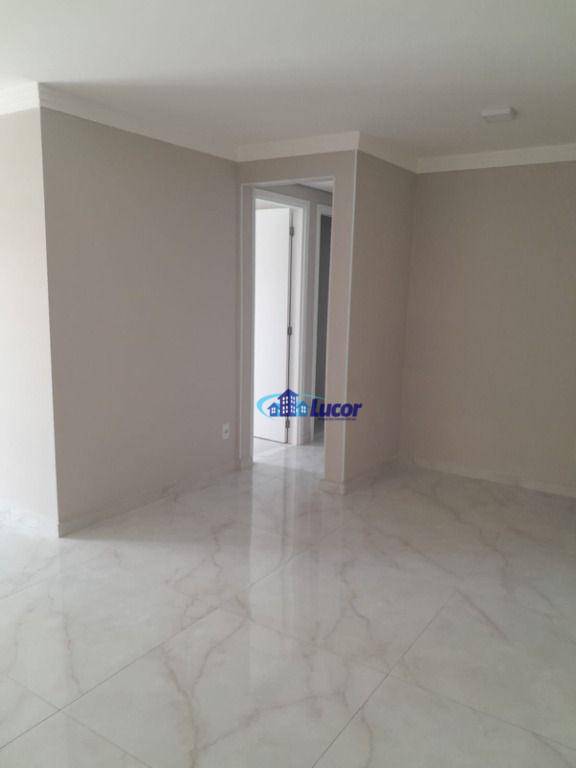 Apartamento para alugar com 3 quartos, 83m² - Foto 2