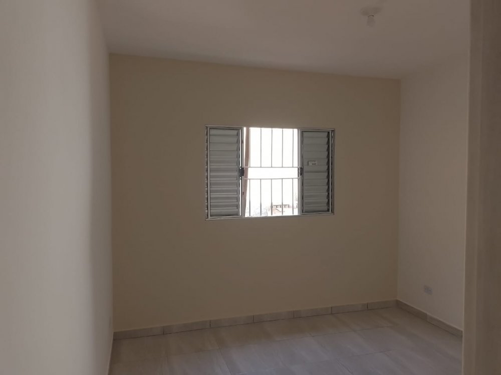 Casa à venda com 2 quartos, 110m² - Foto 3