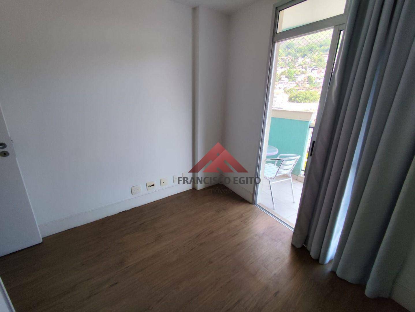 Apartamento à venda com 2 quartos, 80m² - Foto 18