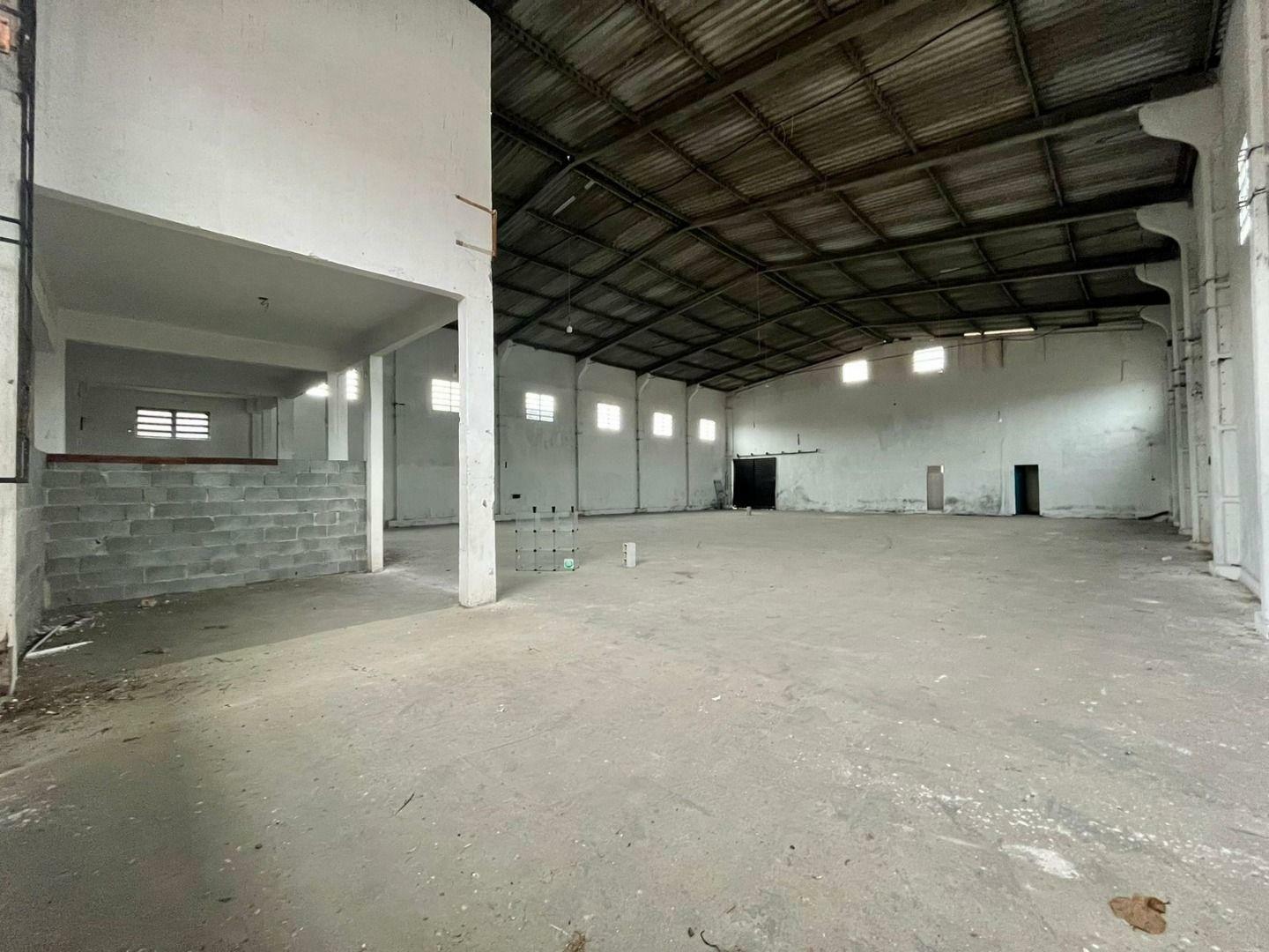 Depósito-Galpão-Armazém à venda e aluguel, 630m² - Foto 3