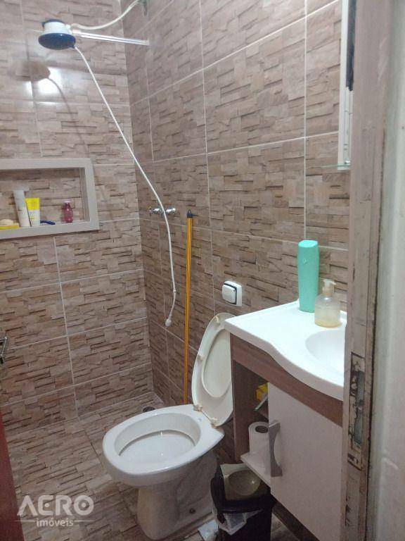 Casa à venda com 3 quartos, 114m² - Foto 10