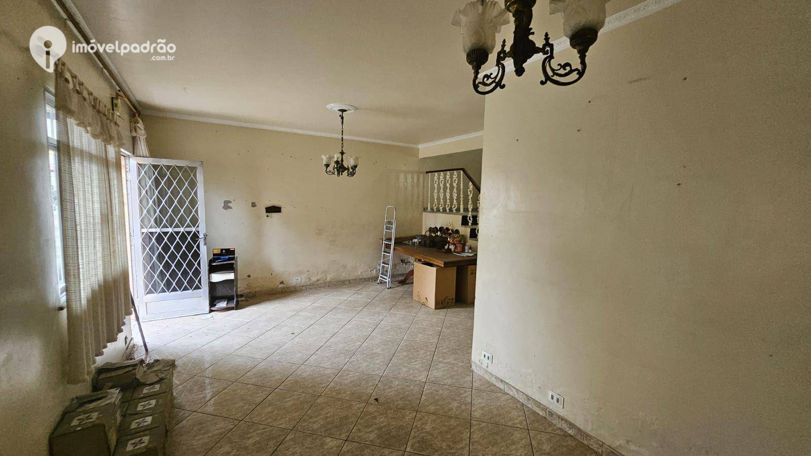 Casa à venda e aluguel com 4 quartos, 400m² - Foto 16