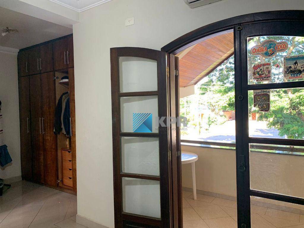 Casa de Condomínio à venda com 3 quartos, 280m² - Foto 13