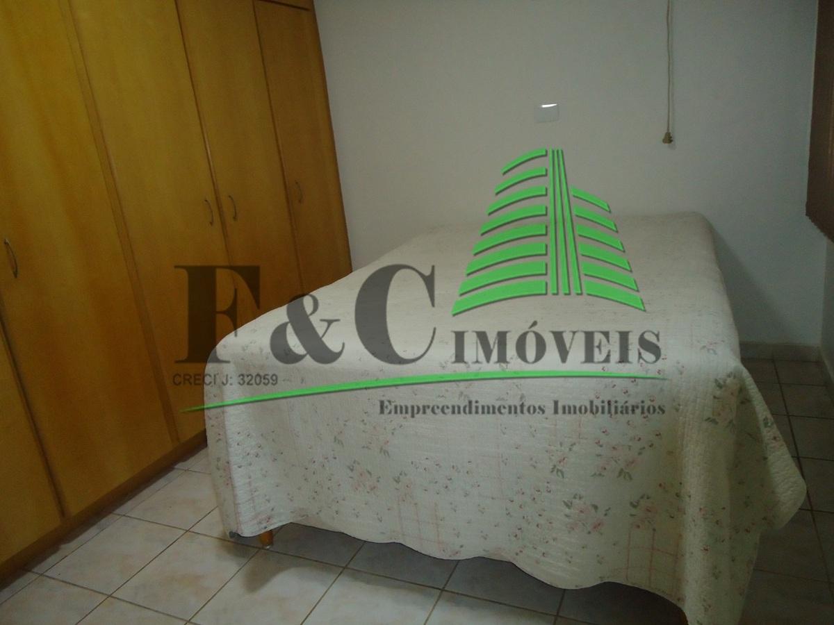 Casa à venda com 3 quartos, 250m² - Foto 13