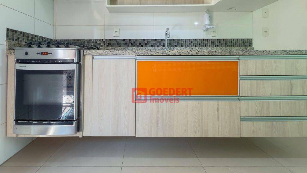 Apartamento para alugar com 2 quartos, 50m² - Foto 10