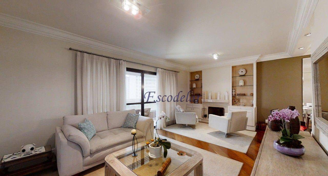 Apartamento à venda com 3 quartos, 213m² - Foto 1