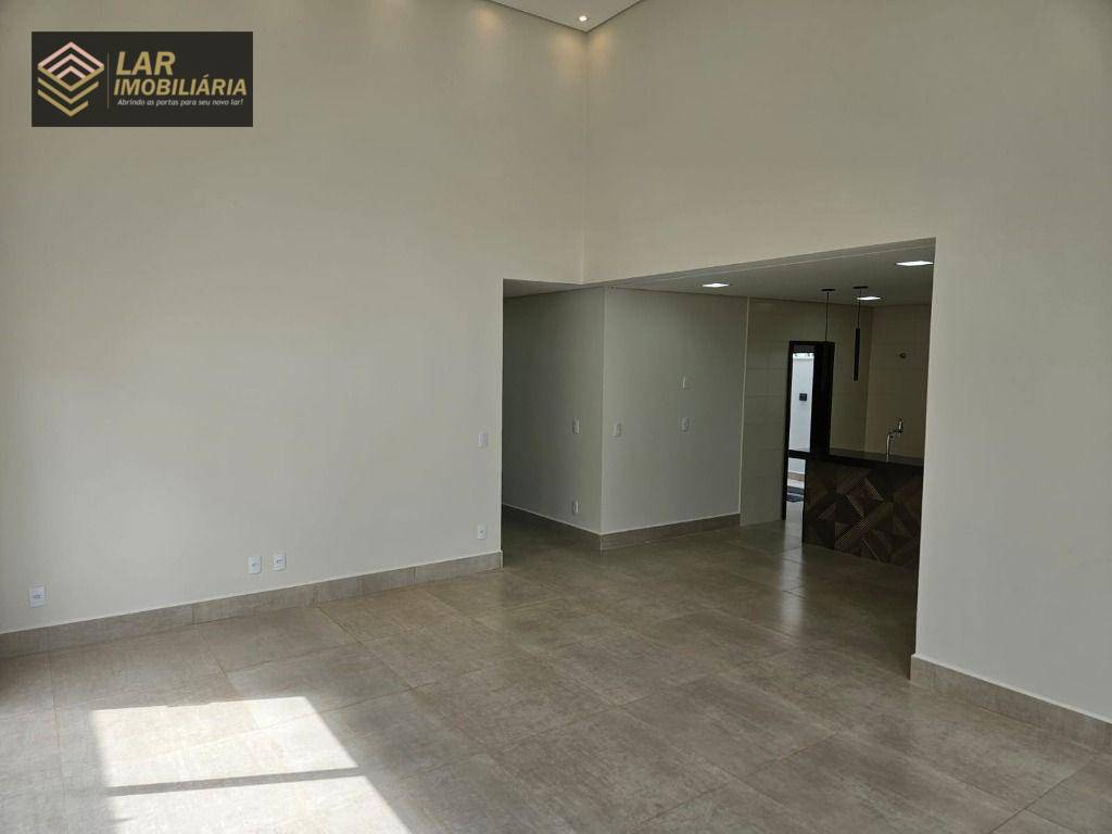 Casa à venda com 3 quartos, 250m² - Foto 5