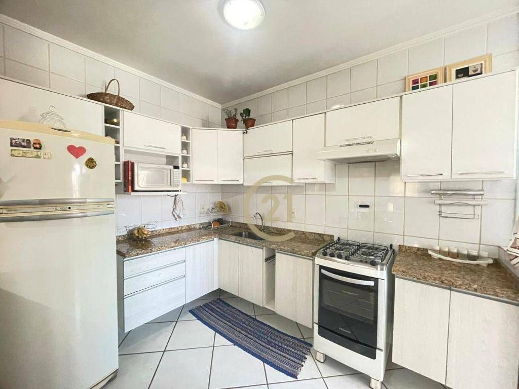 Apartamento à venda com 2 quartos, 62m² - Foto 1