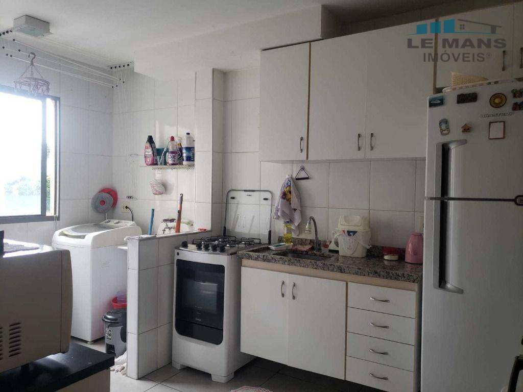 Apartamento à venda com 2 quartos, 5m² - Foto 2