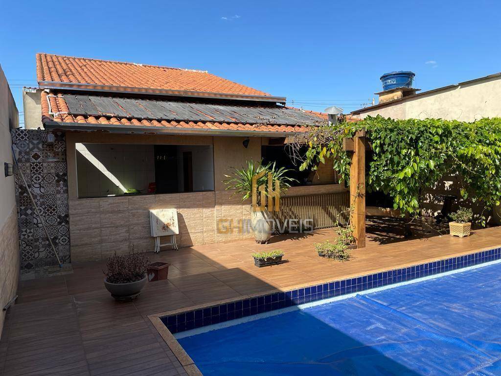 Casa à venda com 3 quartos, 240m² - Foto 13