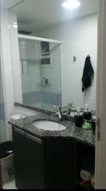 Apartamento para alugar com 2 quartos, 60m² - Foto 10