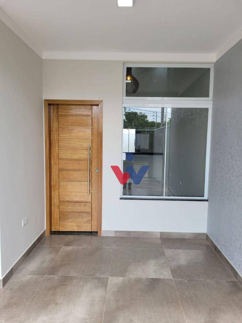 Casa à venda com 3 quartos, 180m² - Foto 2